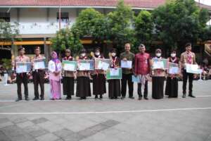 foto-juara-bersama-jpg-635b489d4addee0f427f3b72